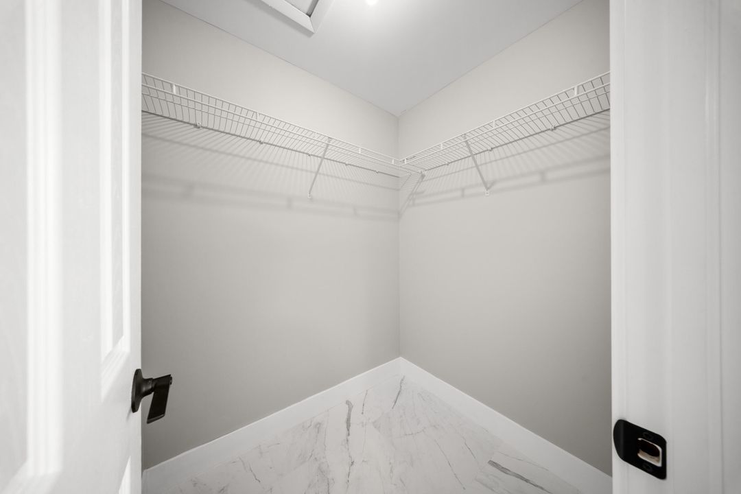 待售: $499,000 (4 贝兹, 2 浴室, 2110 平方英尺)