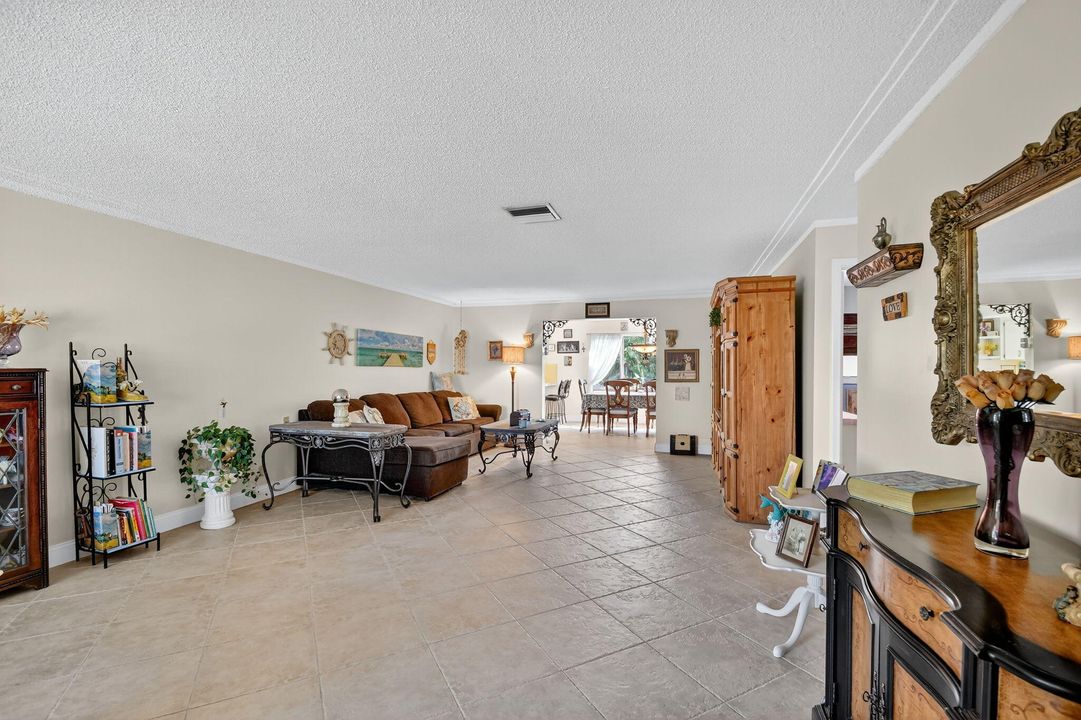 Active With Contract: $649,999 (3 beds, 2 baths, 1651 Square Feet)