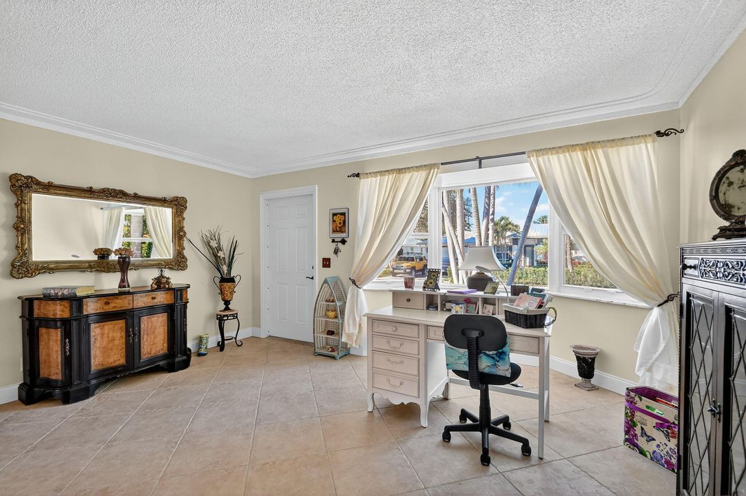 Active With Contract: $649,999 (3 beds, 2 baths, 1651 Square Feet)