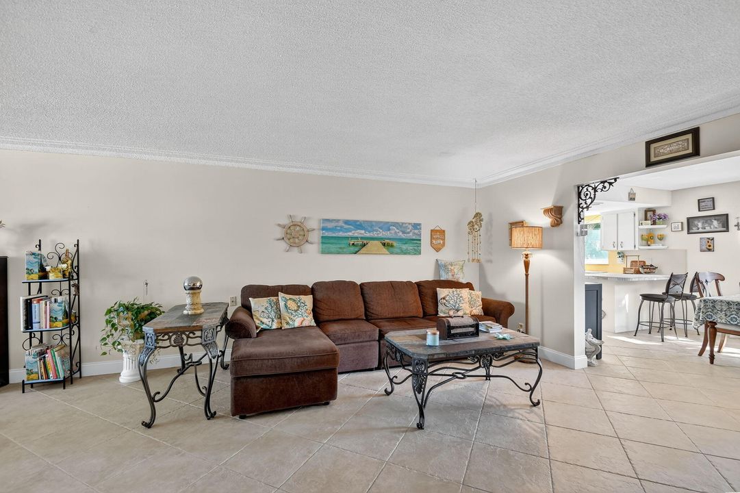 Active With Contract: $649,999 (3 beds, 2 baths, 1651 Square Feet)