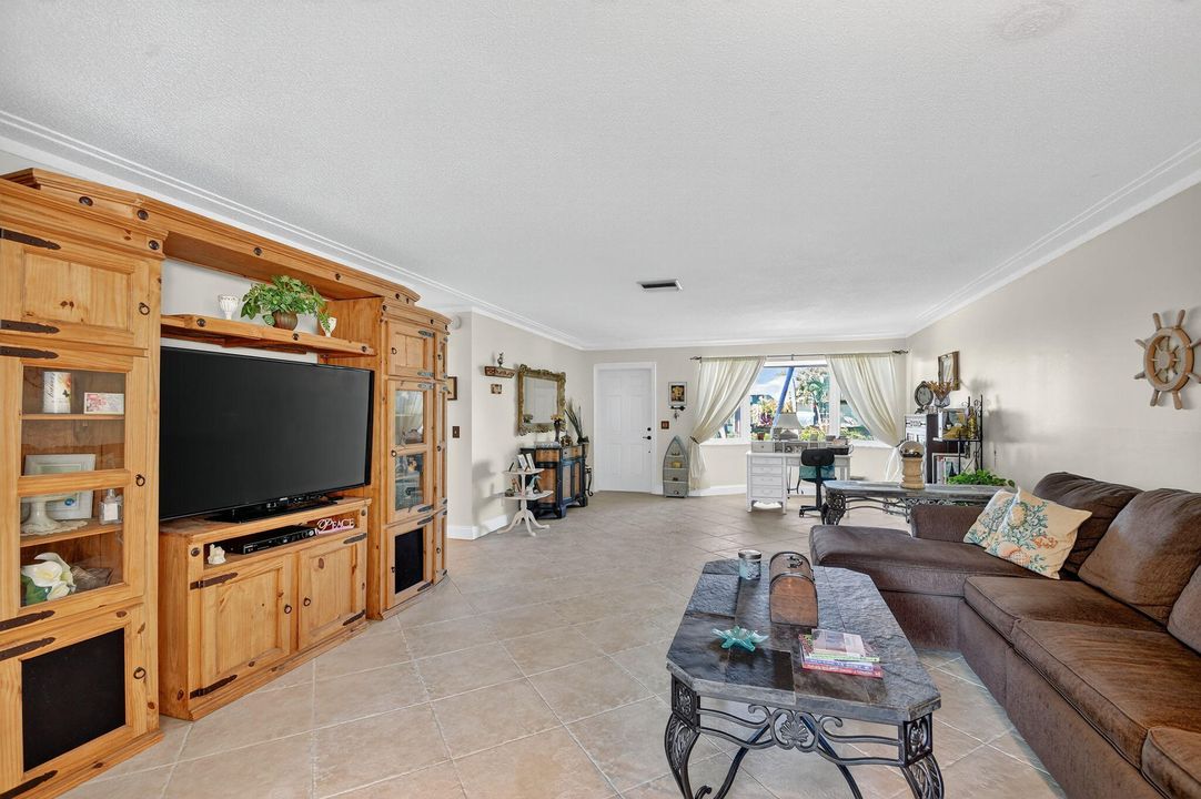 Active With Contract: $649,999 (3 beds, 2 baths, 1651 Square Feet)