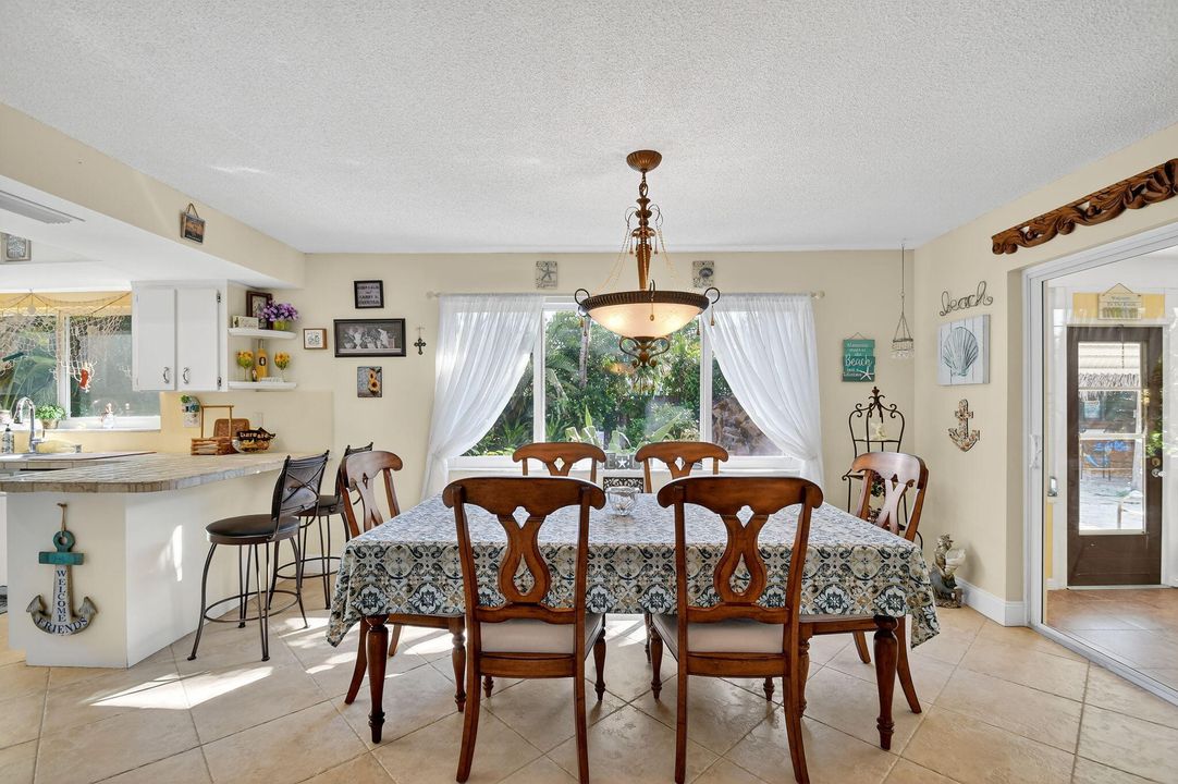 Active With Contract: $649,999 (3 beds, 2 baths, 1651 Square Feet)