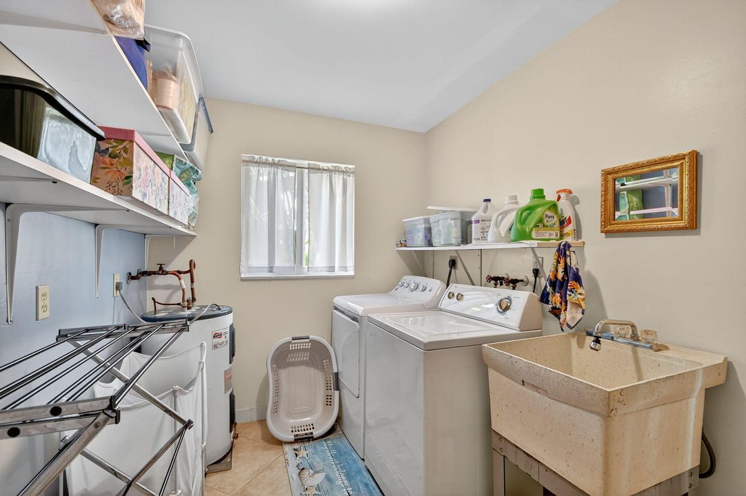 Active With Contract: $649,999 (3 beds, 2 baths, 1651 Square Feet)