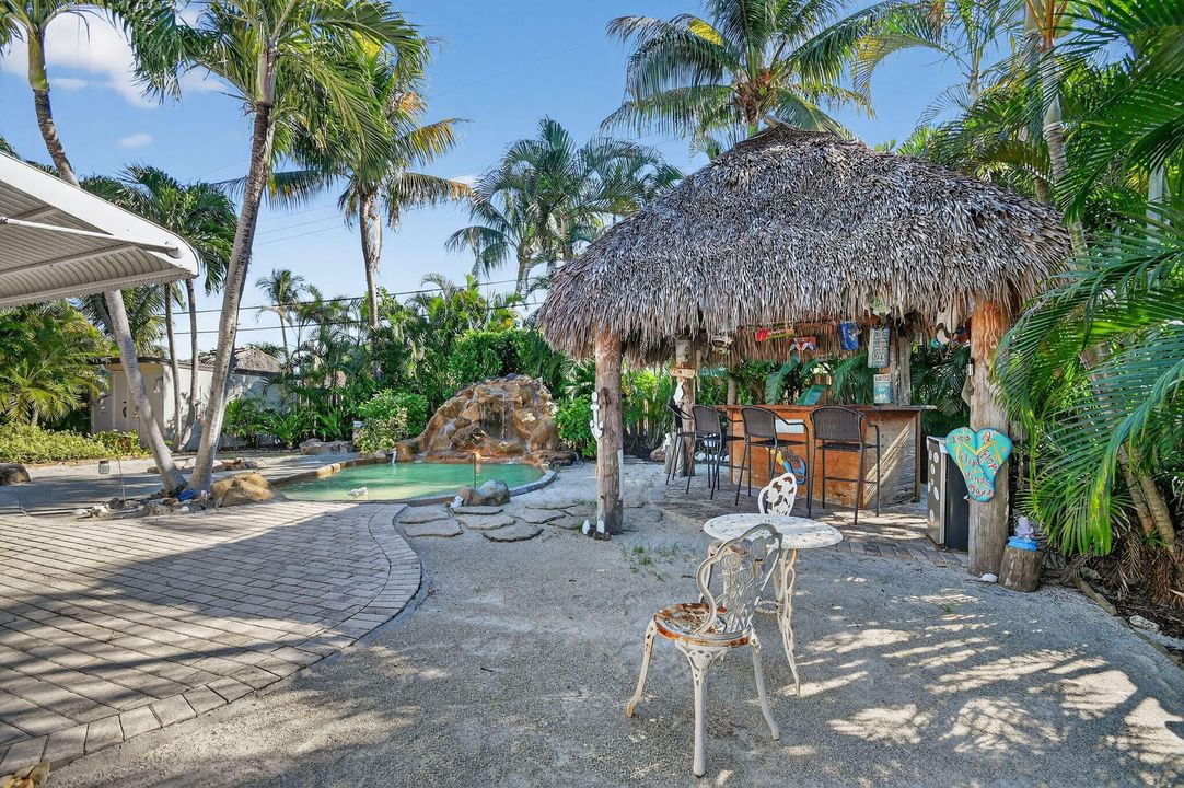 Active With Contract: $649,999 (3 beds, 2 baths, 1651 Square Feet)