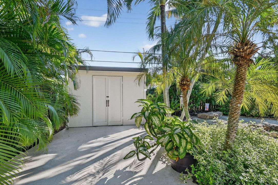 Active With Contract: $649,999 (3 beds, 2 baths, 1651 Square Feet)