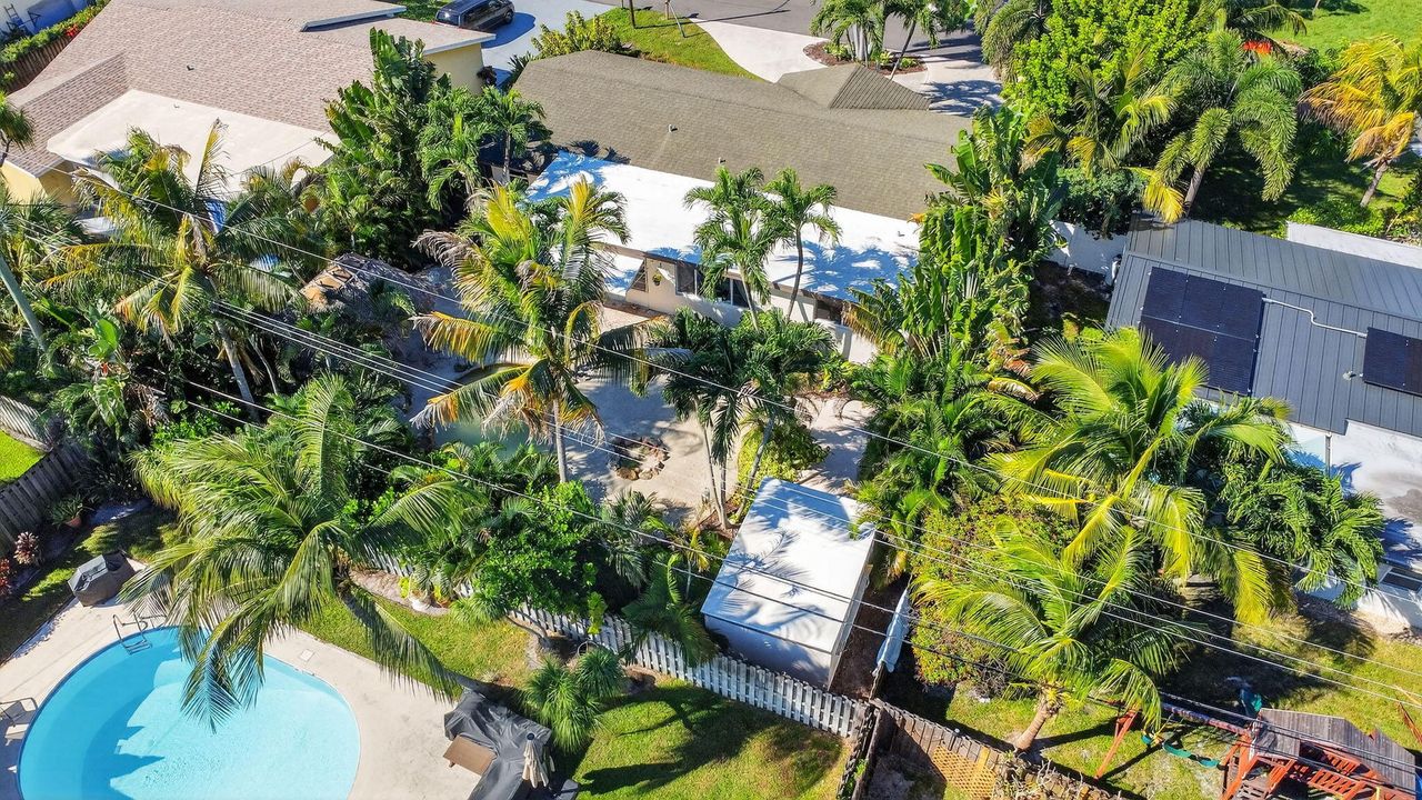 Active With Contract: $649,999 (3 beds, 2 baths, 1651 Square Feet)