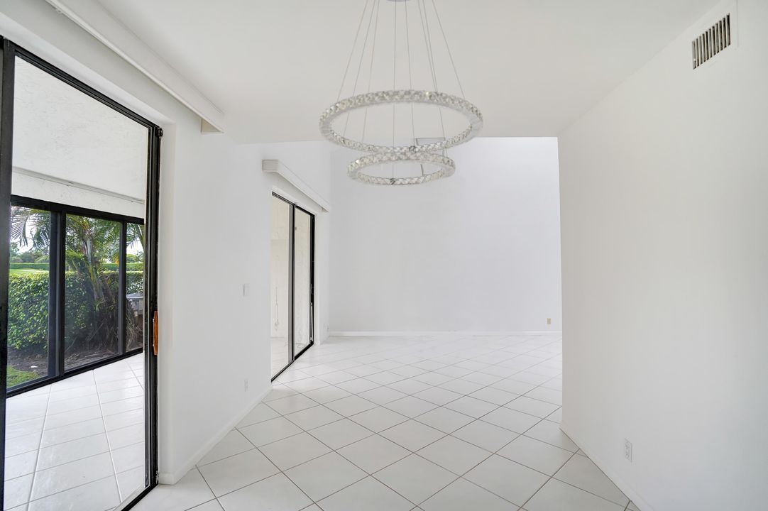 For Rent: $4,000 (3 beds, 2 baths, 1823 Square Feet)