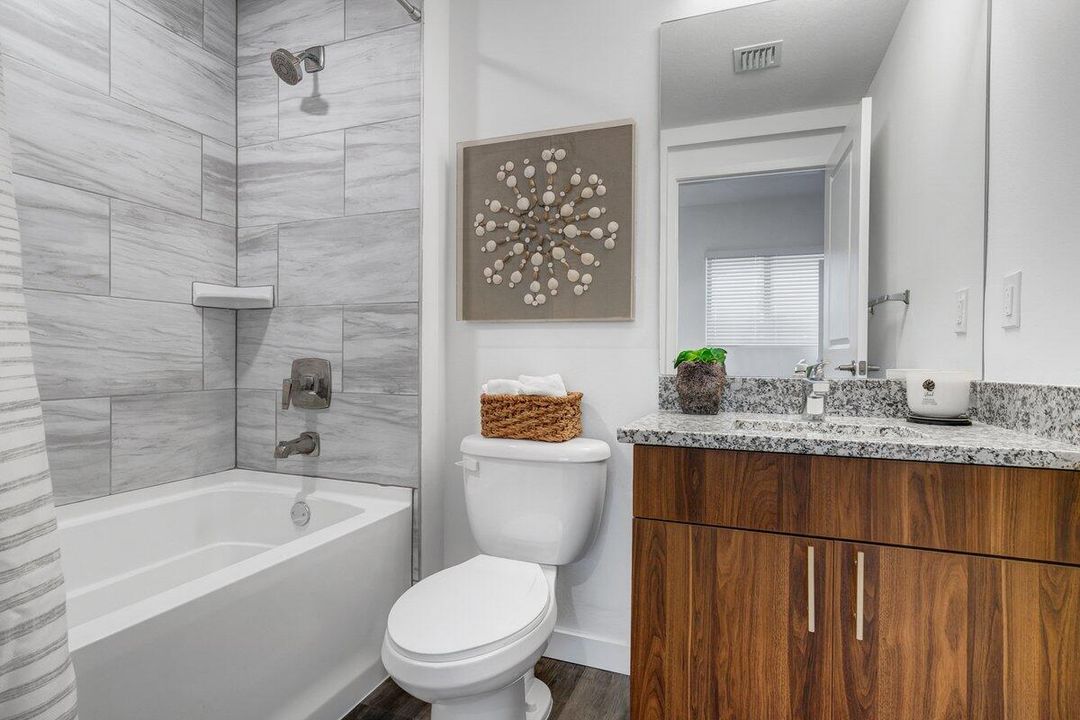 出租: $2,150 (2 贝兹, 2 浴室, 1100 平方英尺)