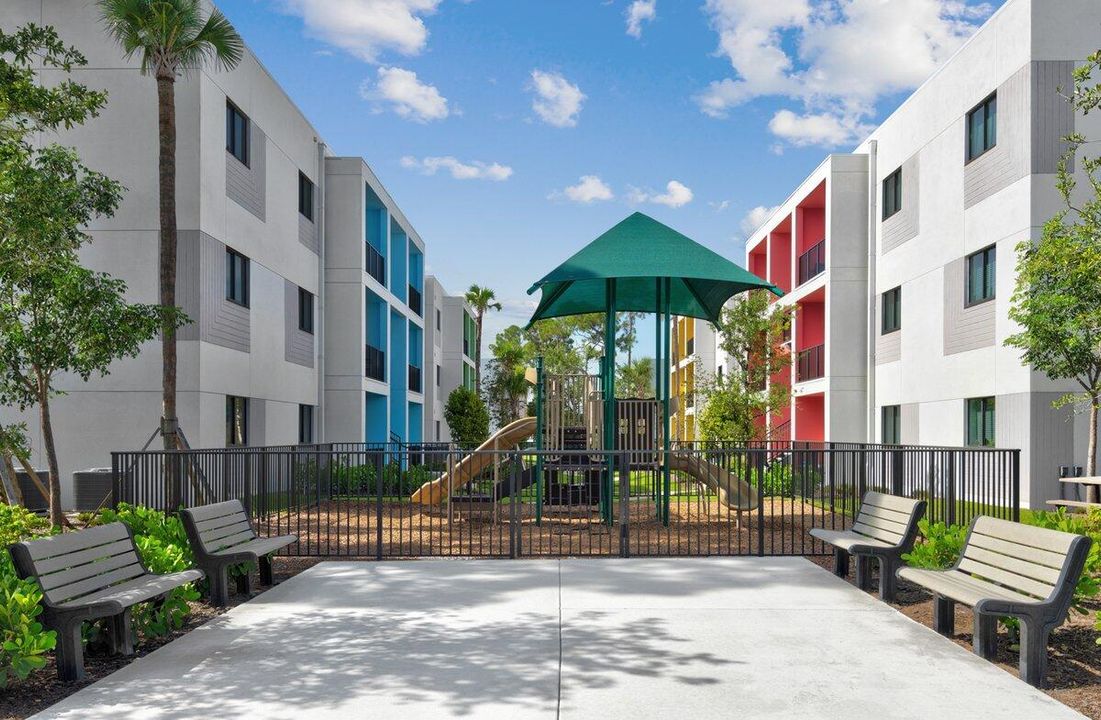 出租: $2,150 (2 贝兹, 2 浴室, 1100 平方英尺)