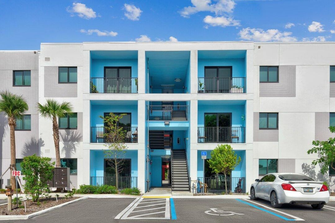 出租: $2,150 (2 贝兹, 2 浴室, 1100 平方英尺)