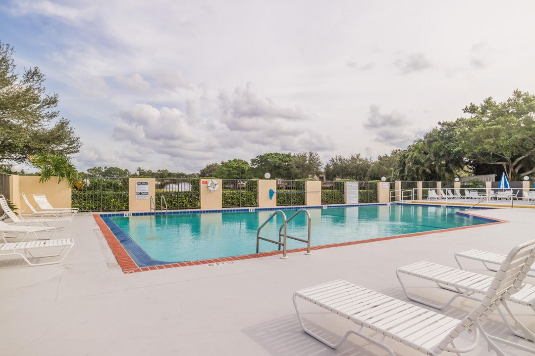 出租: $2,975 (3 贝兹, 2 浴室, 1488 平方英尺)