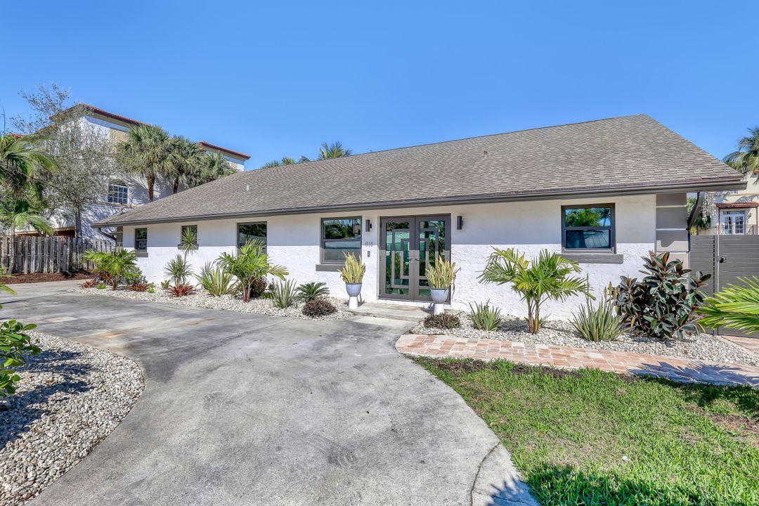 En Venta: $2,700,000 (3 camas, 2 baños, 2735 Pies cuadrados)