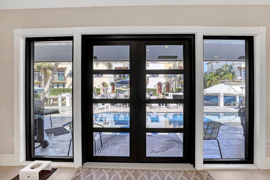 En Venta: $2,700,000 (3 camas, 2 baños, 2735 Pies cuadrados)