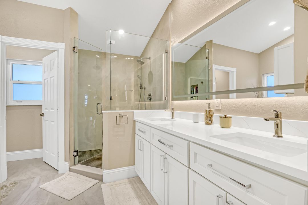 En Venta: $2,700,000 (3 camas, 2 baños, 2735 Pies cuadrados)