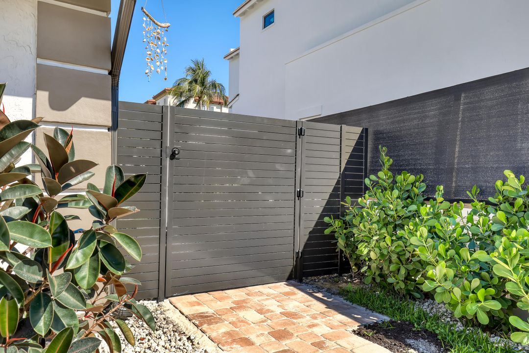 En Venta: $2,700,000 (3 camas, 2 baños, 2735 Pies cuadrados)