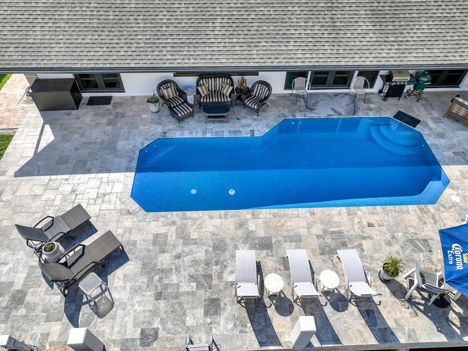 En Venta: $2,700,000 (3 camas, 2 baños, 2735 Pies cuadrados)