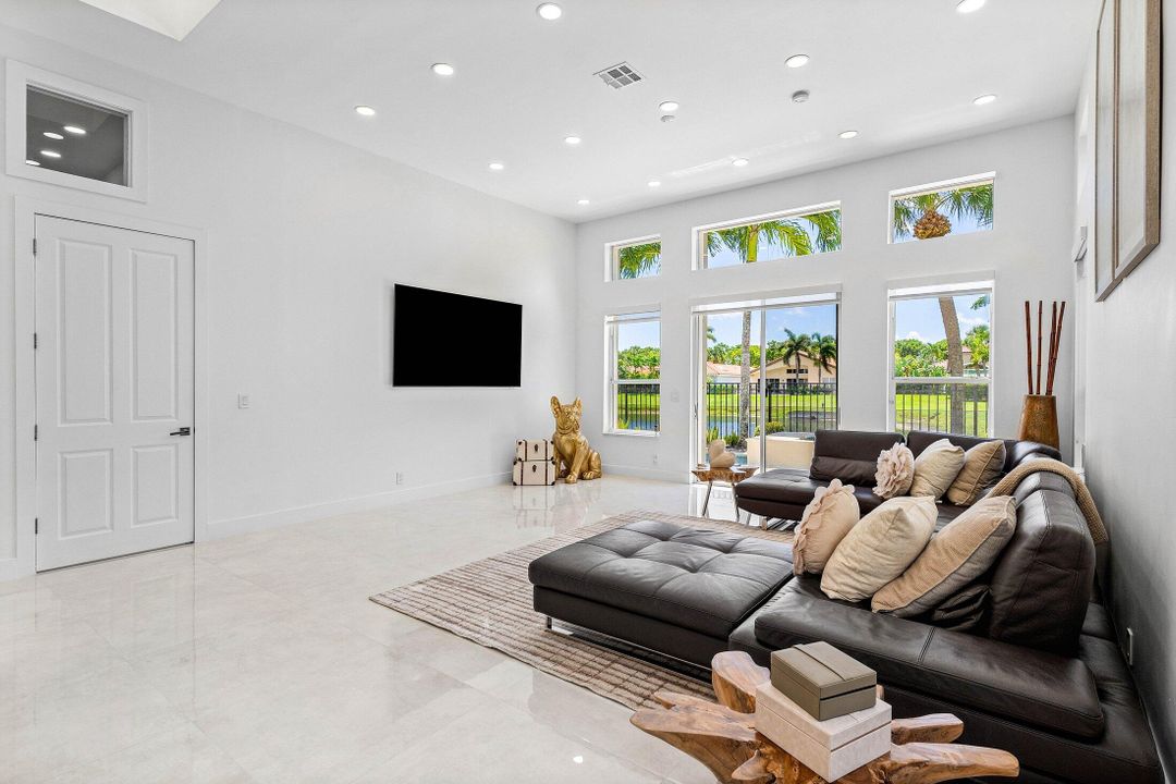 For Sale: $1,299,000 (3 beds, 2 baths, 2152 Square Feet)