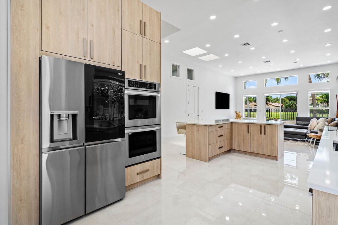 For Sale: $1,299,000 (3 beds, 2 baths, 2152 Square Feet)