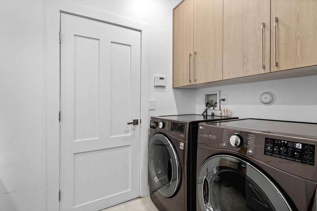 For Sale: $1,299,000 (3 beds, 2 baths, 2152 Square Feet)