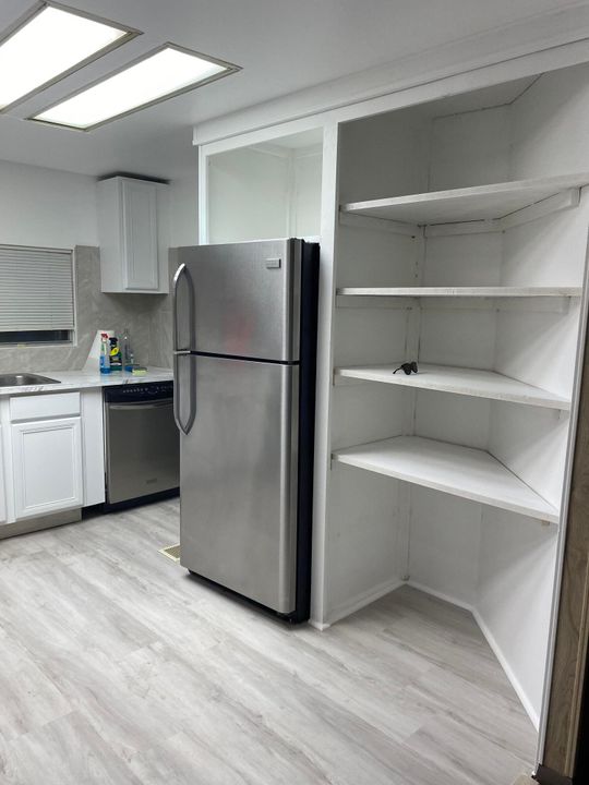 待售: $33,000 (2 贝兹, 2 浴室, 1200 平方英尺)