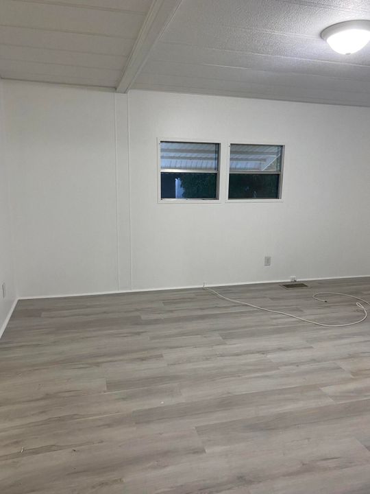 待售: $33,000 (2 贝兹, 2 浴室, 1200 平方英尺)