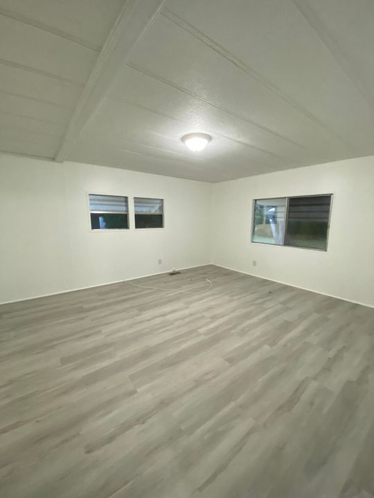 待售: $33,000 (2 贝兹, 2 浴室, 1200 平方英尺)