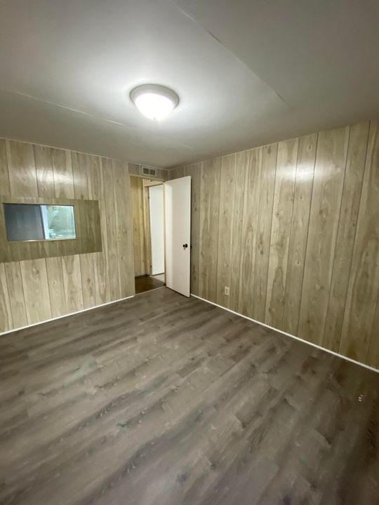 待售: $33,000 (2 贝兹, 2 浴室, 1200 平方英尺)