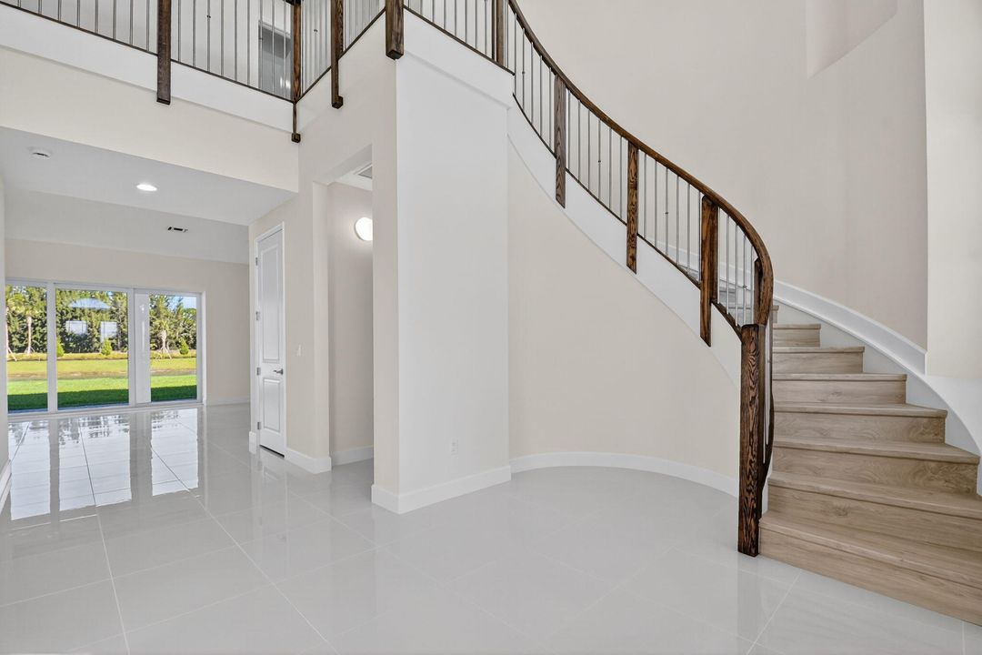 For Rent: $5,300 (5 beds, 4 baths, 4099 Square Feet)