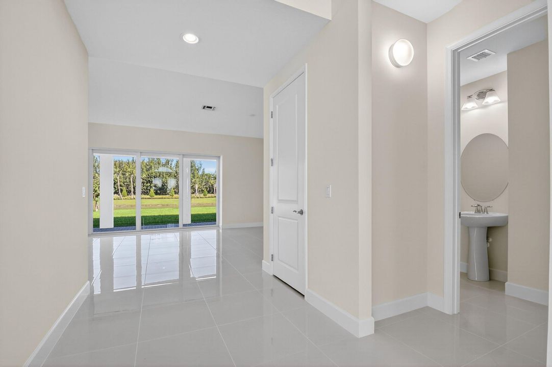 For Rent: $5,300 (5 beds, 4 baths, 4099 Square Feet)