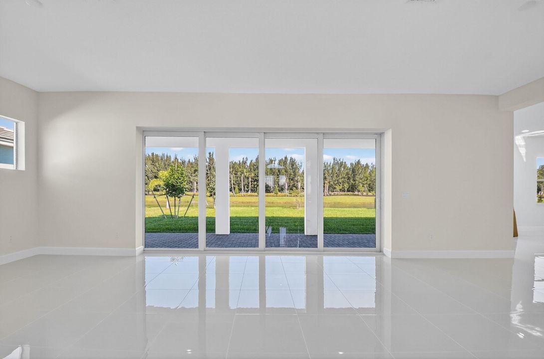 For Rent: $5,300 (5 beds, 4 baths, 4099 Square Feet)