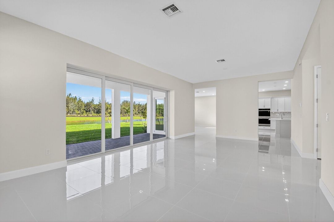 For Rent: $5,300 (5 beds, 4 baths, 4099 Square Feet)