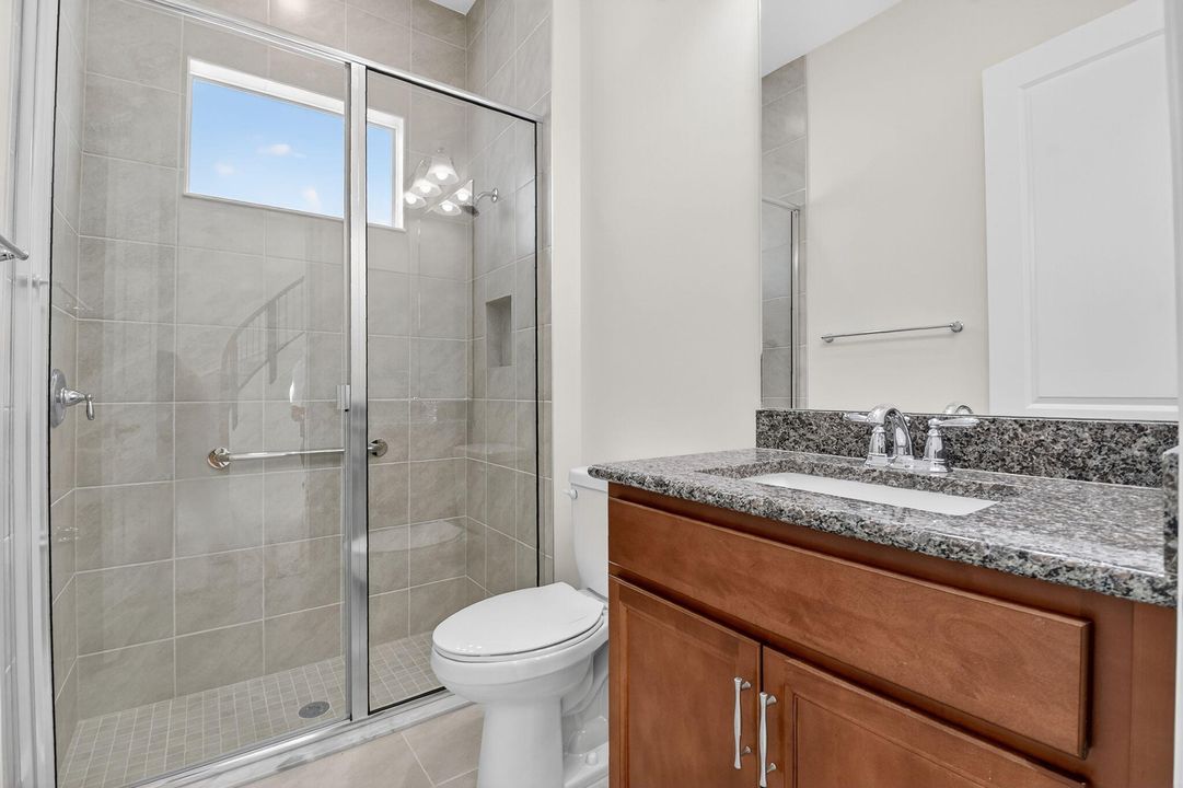 For Rent: $5,300 (5 beds, 4 baths, 4099 Square Feet)