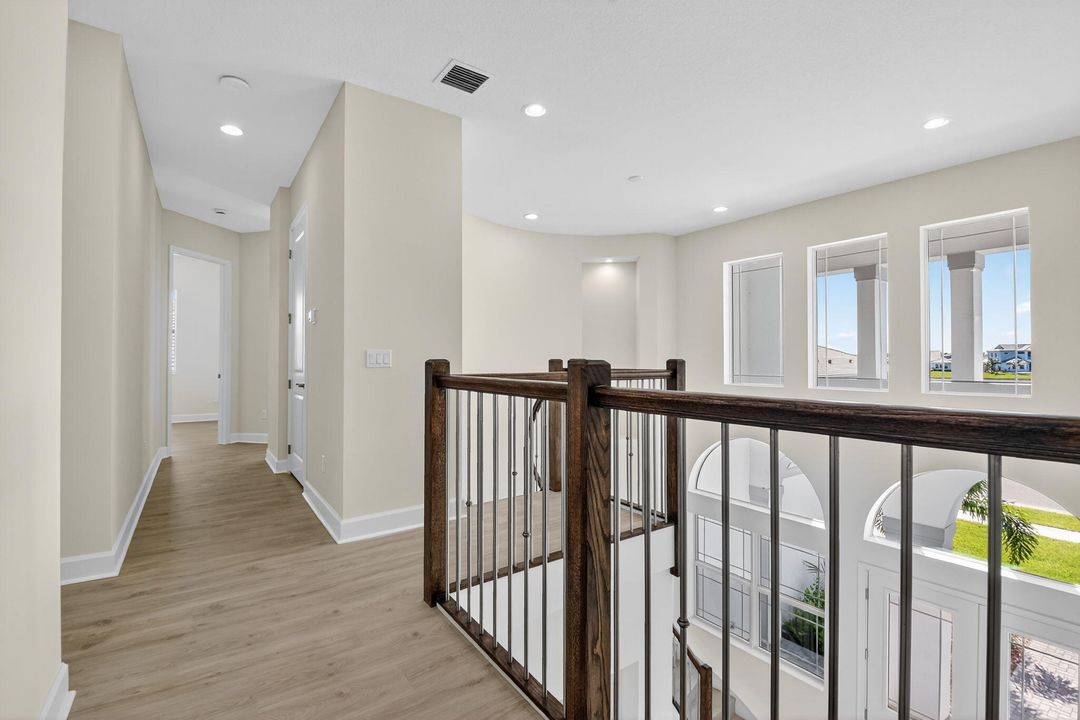 For Rent: $5,300 (5 beds, 4 baths, 4099 Square Feet)