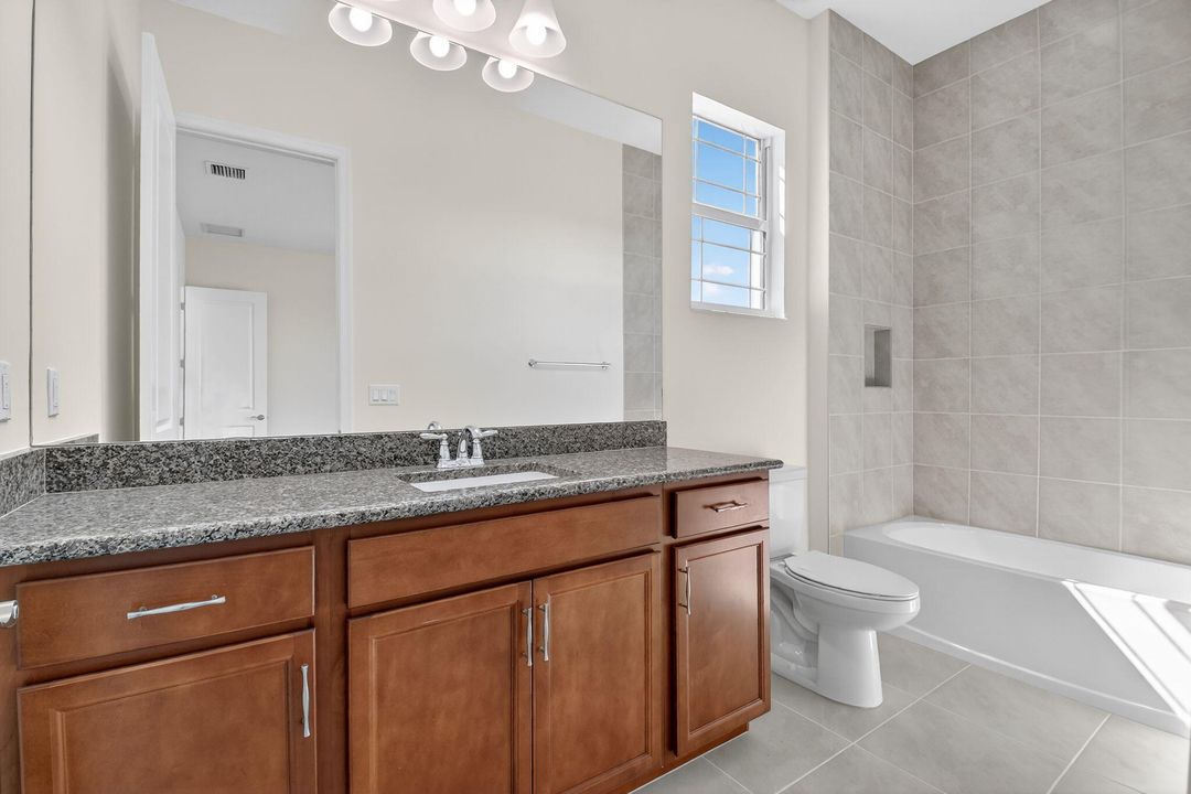 For Rent: $5,300 (5 beds, 4 baths, 4099 Square Feet)