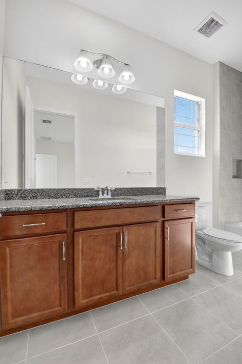 For Rent: $5,300 (5 beds, 4 baths, 4099 Square Feet)