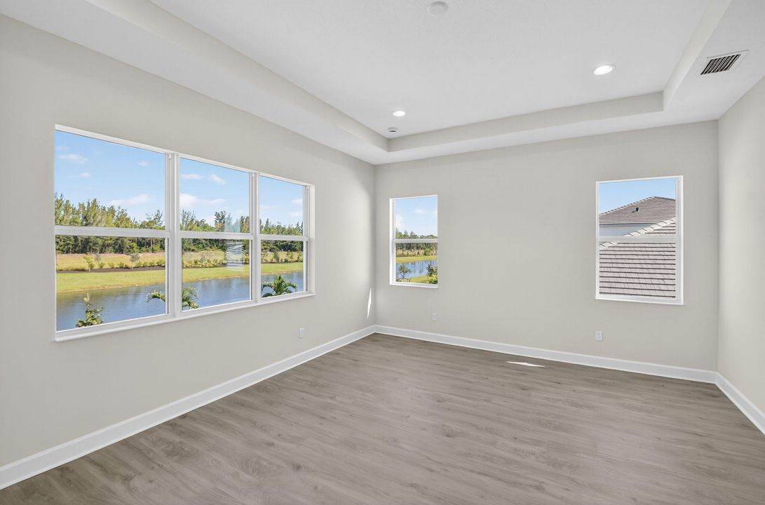 For Rent: $5,300 (5 beds, 4 baths, 4099 Square Feet)