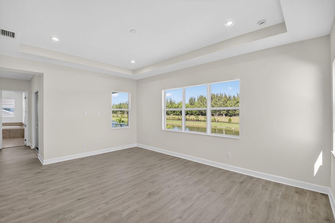 For Rent: $5,300 (5 beds, 4 baths, 4099 Square Feet)