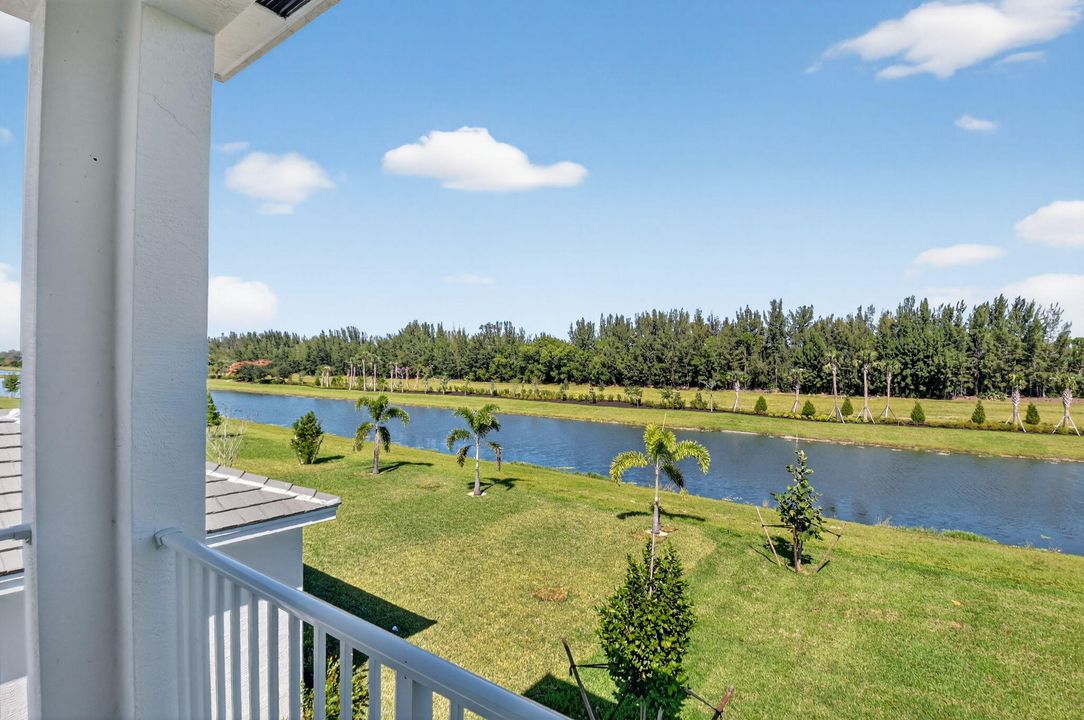 For Rent: $5,300 (5 beds, 4 baths, 4099 Square Feet)