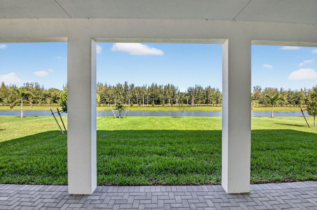 For Rent: $5,300 (5 beds, 4 baths, 4099 Square Feet)