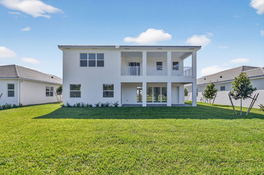 For Rent: $5,300 (5 beds, 4 baths, 4099 Square Feet)