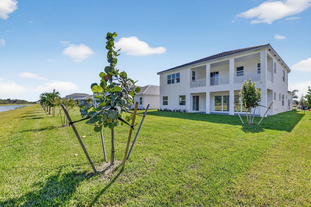 For Rent: $5,300 (5 beds, 4 baths, 4099 Square Feet)