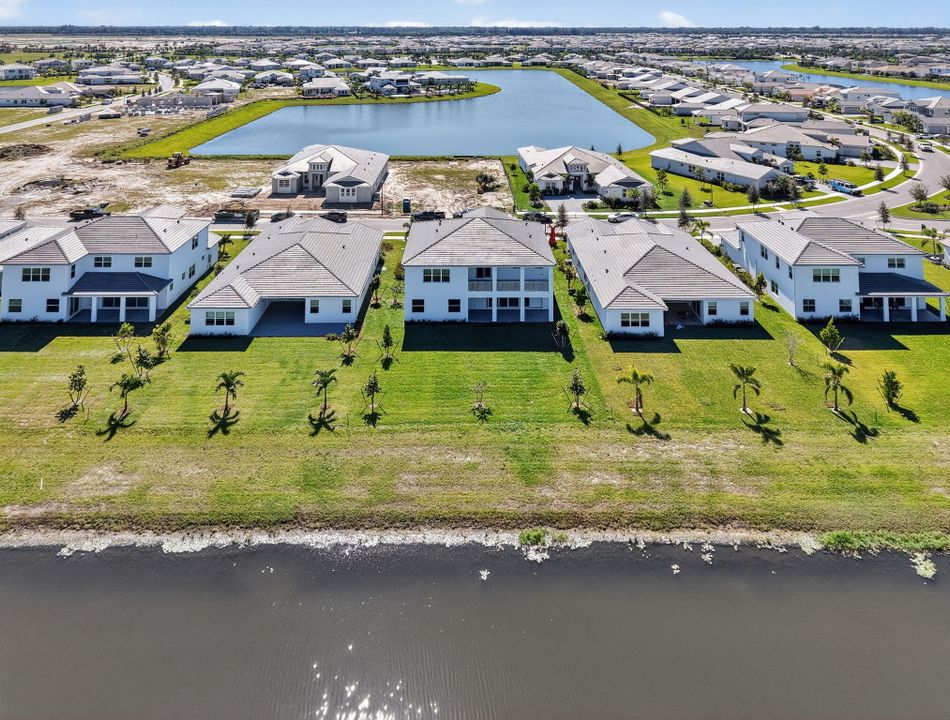 For Rent: $5,300 (5 beds, 4 baths, 4099 Square Feet)