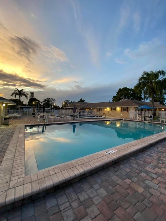 待售: $33,000 (2 贝兹, 2 浴室, 1200 平方英尺)