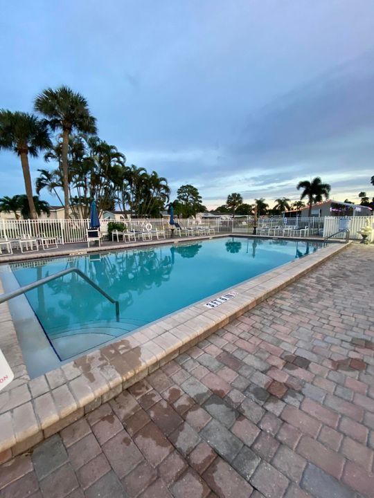 待售: $33,000 (2 贝兹, 2 浴室, 1200 平方英尺)