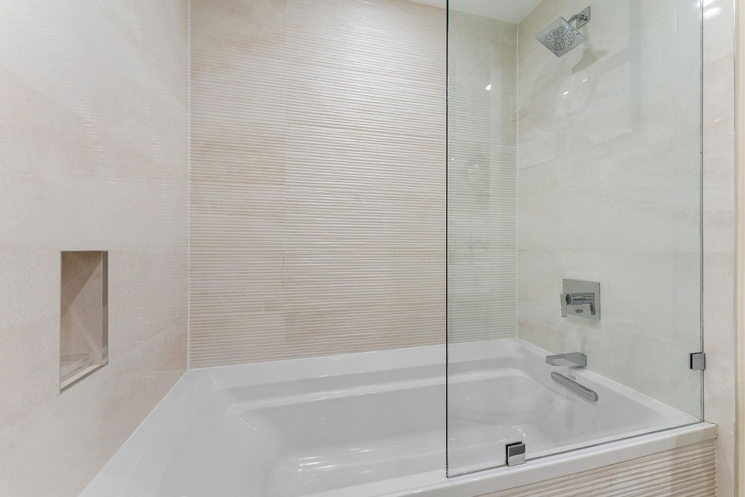 En Venta: $3,945,000 (3 camas, 3 baños, 3295 Pies cuadrados)