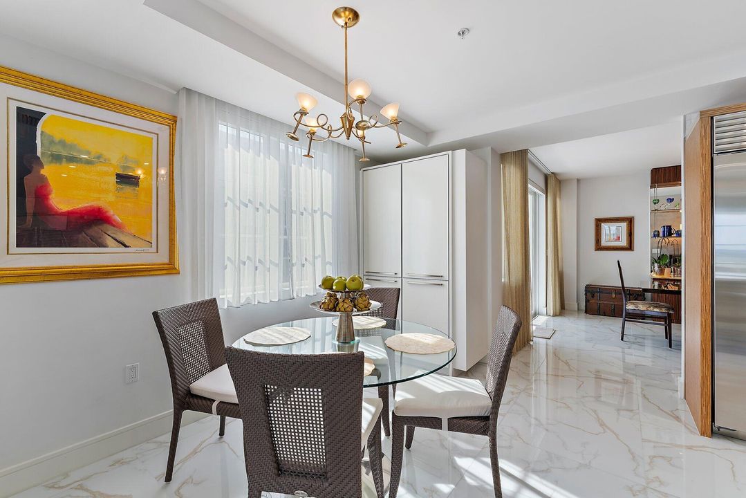 En Venta: $3,945,000 (3 camas, 3 baños, 3295 Pies cuadrados)