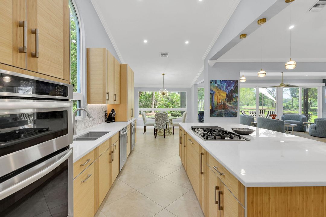 待售: $699,000 (3 贝兹, 2 浴室, 2500 平方英尺)