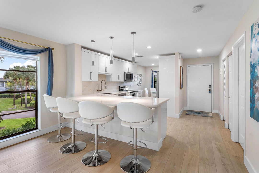 For Sale: $119,900 (2 beds, 2 baths, 1429 Square Feet)