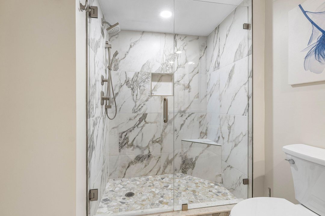 For Sale: $119,900 (2 beds, 2 baths, 1429 Square Feet)