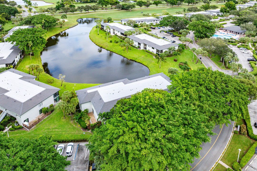 For Sale: $119,900 (2 beds, 2 baths, 1429 Square Feet)